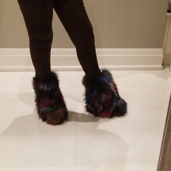 Multi-Color Fur boots 7 - Picture 10 of 14